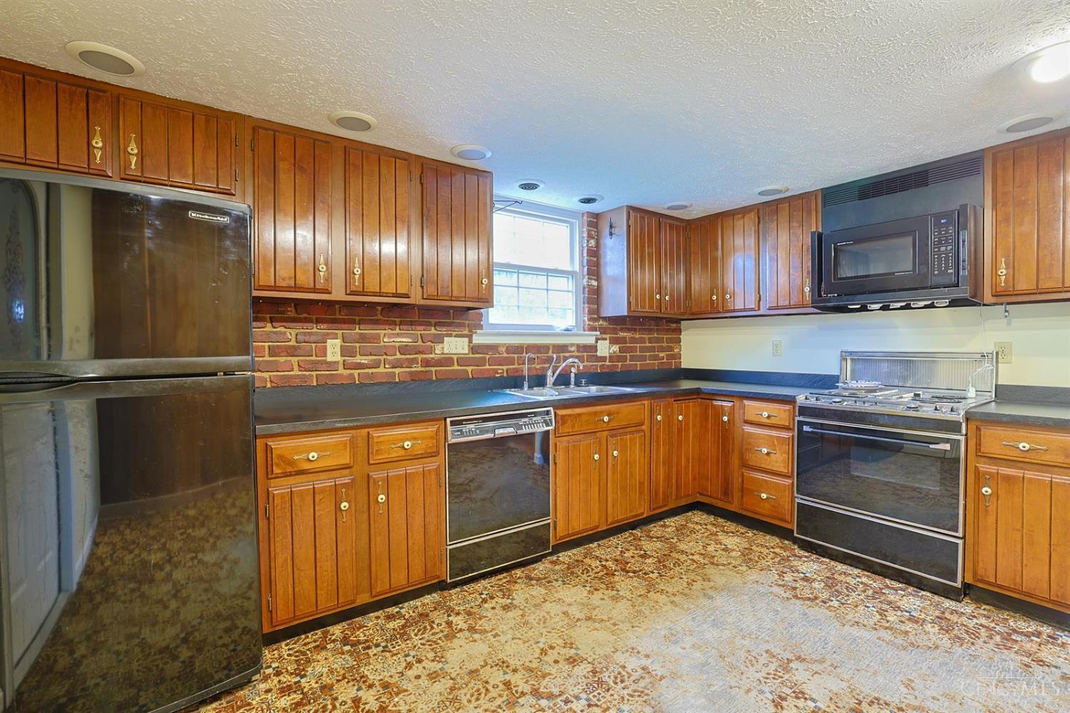 N 513 Columbus Avenue Property Photo 15