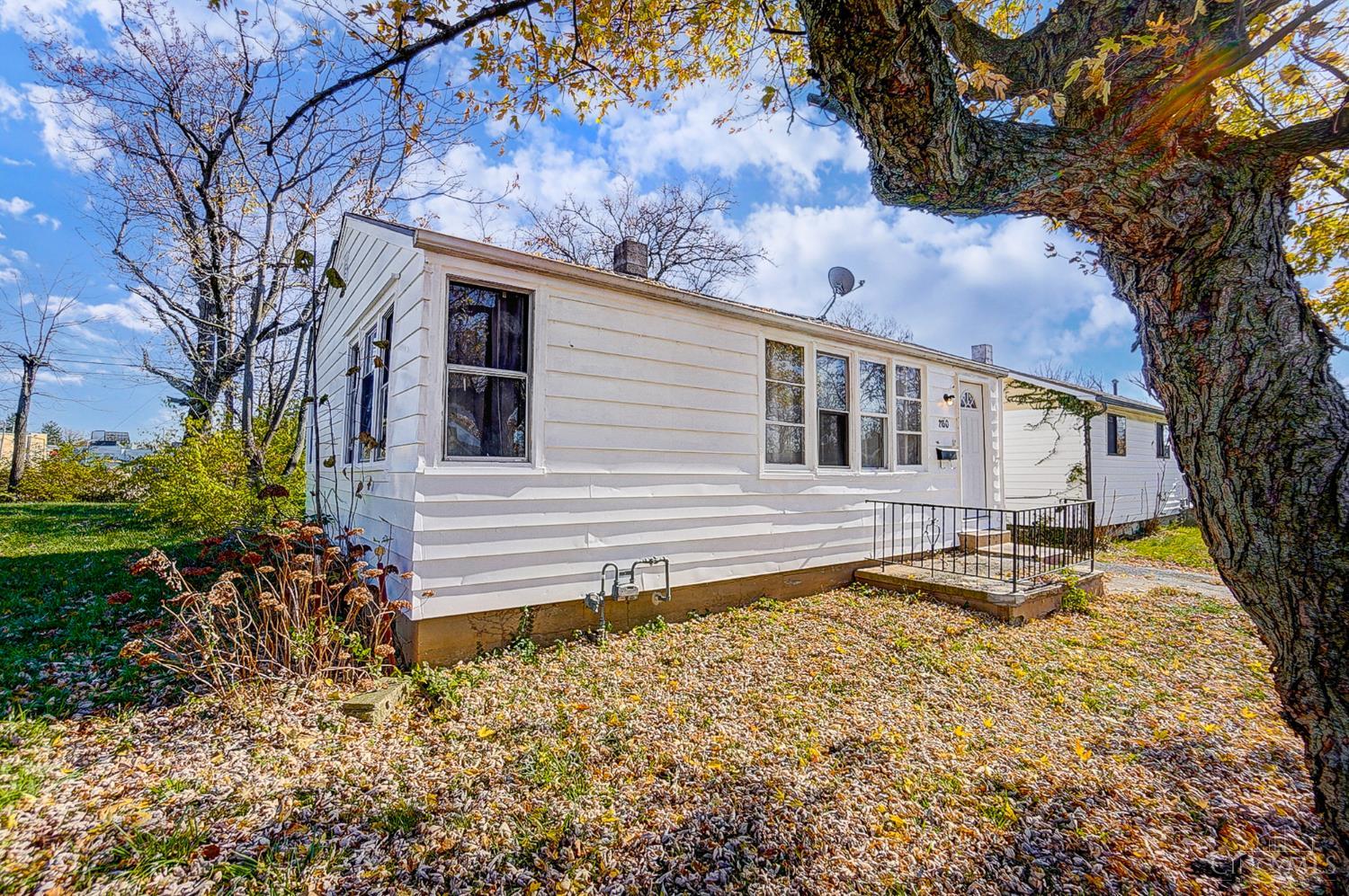 2150 Kensington Drive Property Photo 1