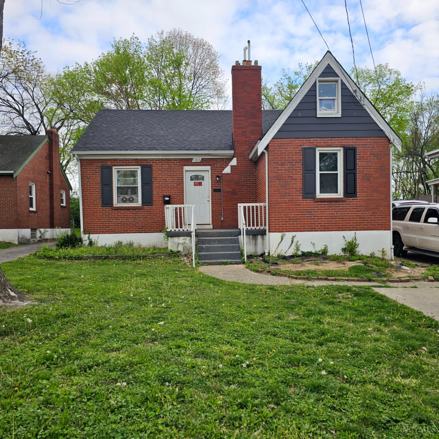 1162 Groesbeck Road Property Photo 1