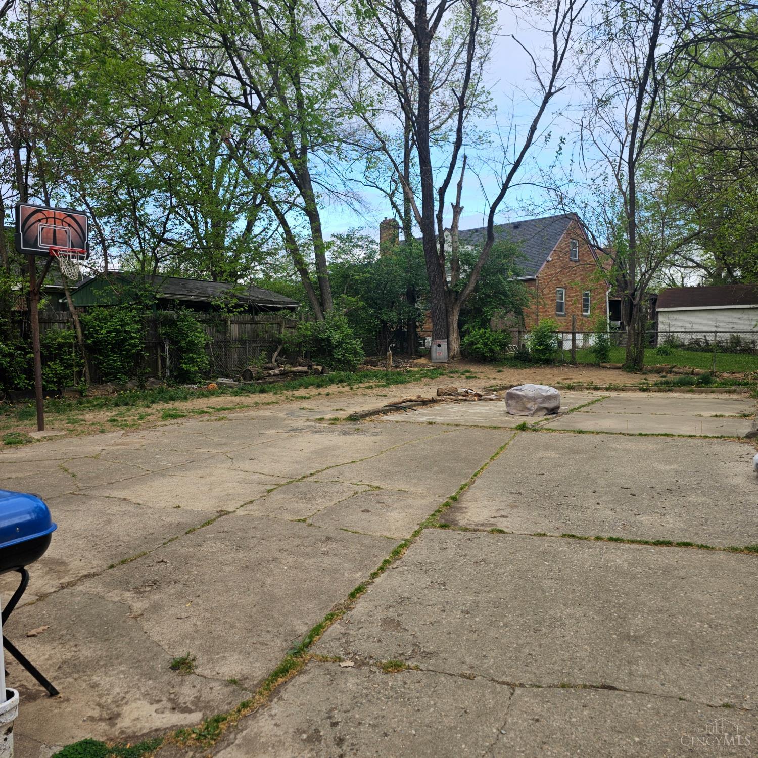 1162 Groesbeck Road Property Photo 12