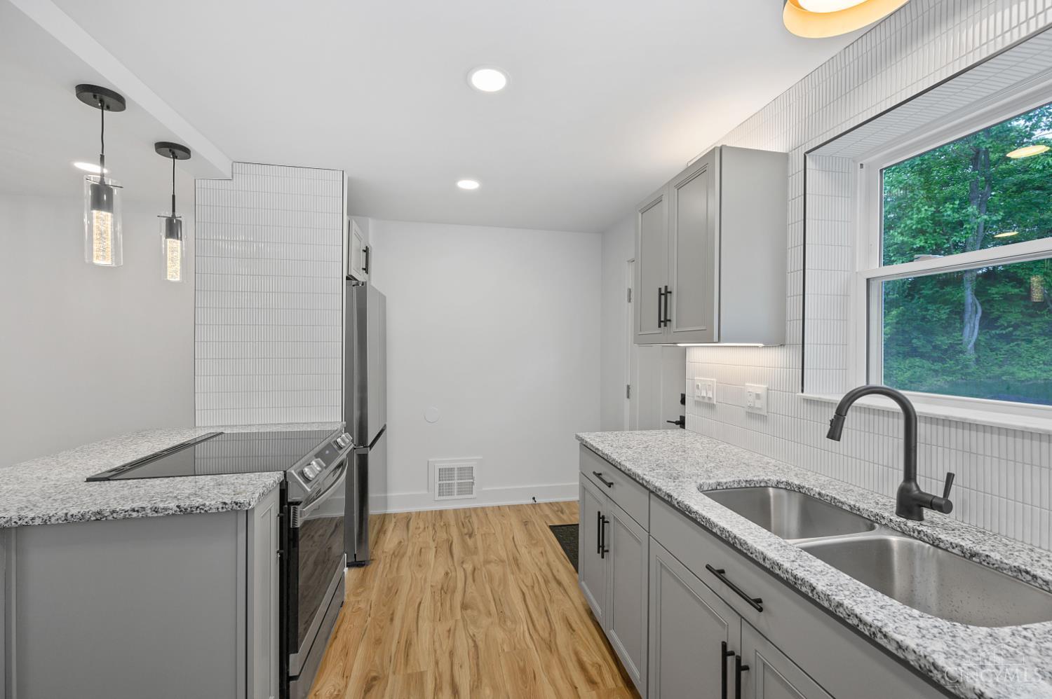 3622 Brotherton Road Property Photo 7