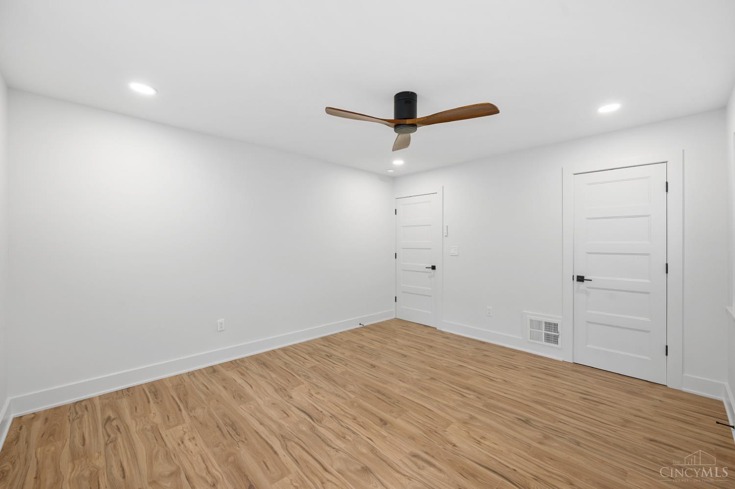 3622 Brotherton Road Property Photo 10