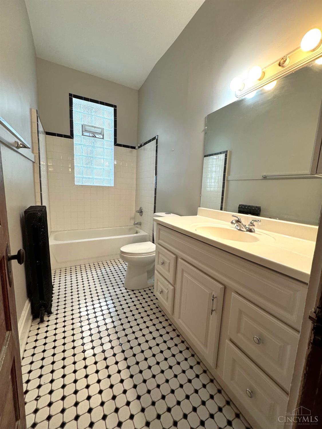 3825 Eastern Avenue Property Photo 10