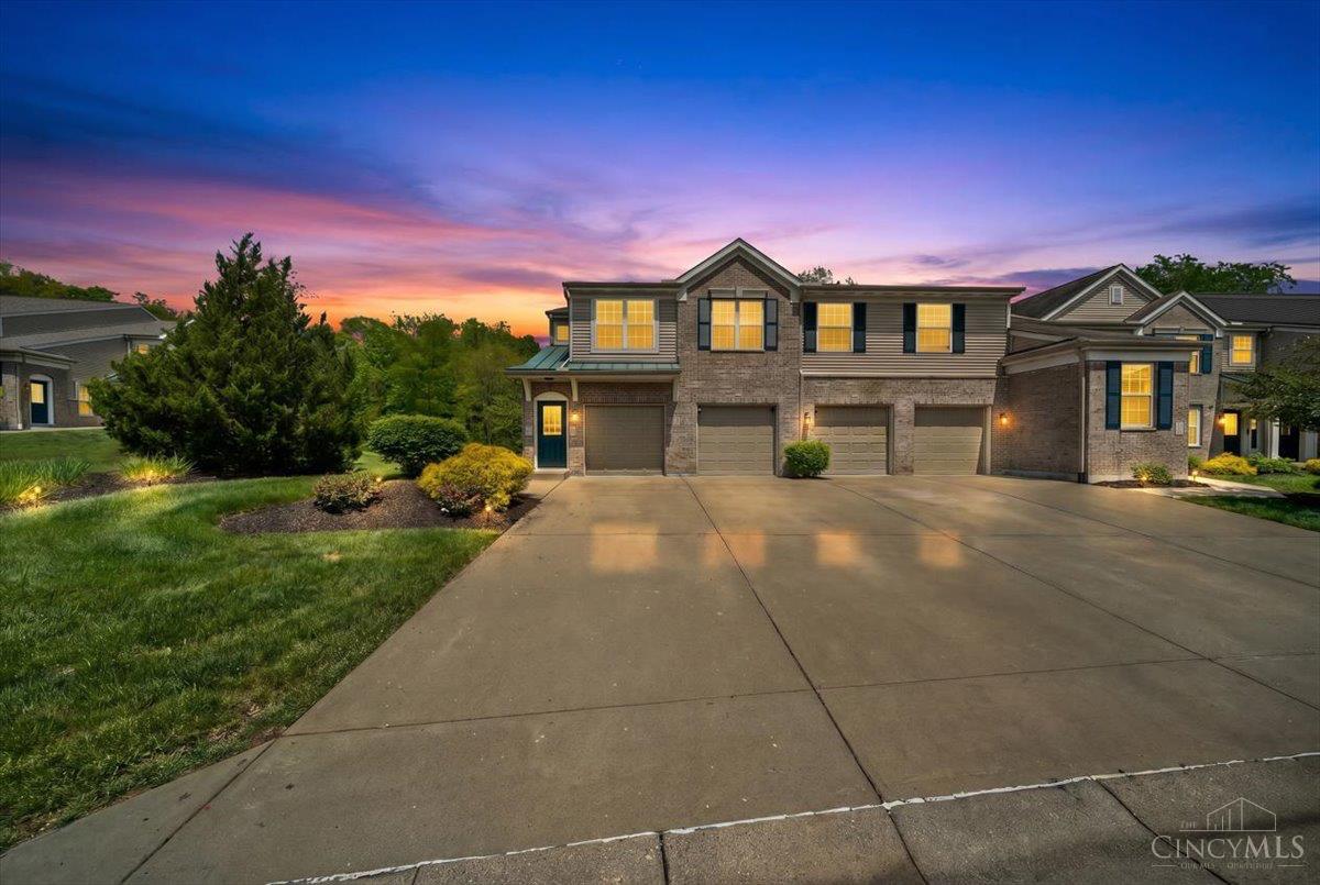 1384 Twin Spires Drive Property Photo 1