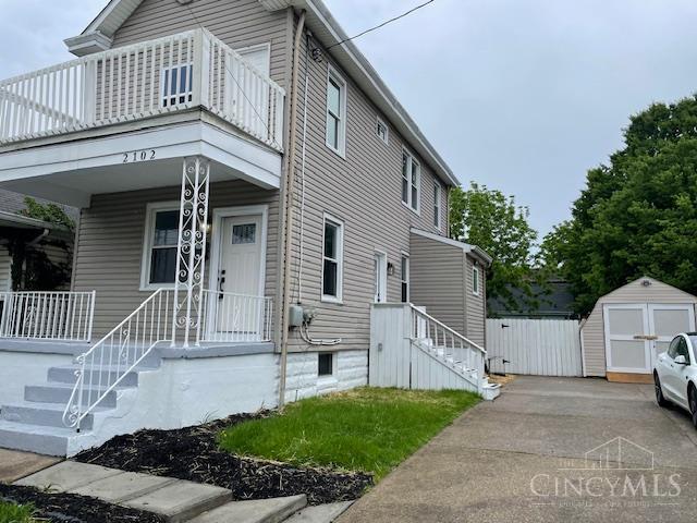 2102 Ross Avenue Property Photo 1