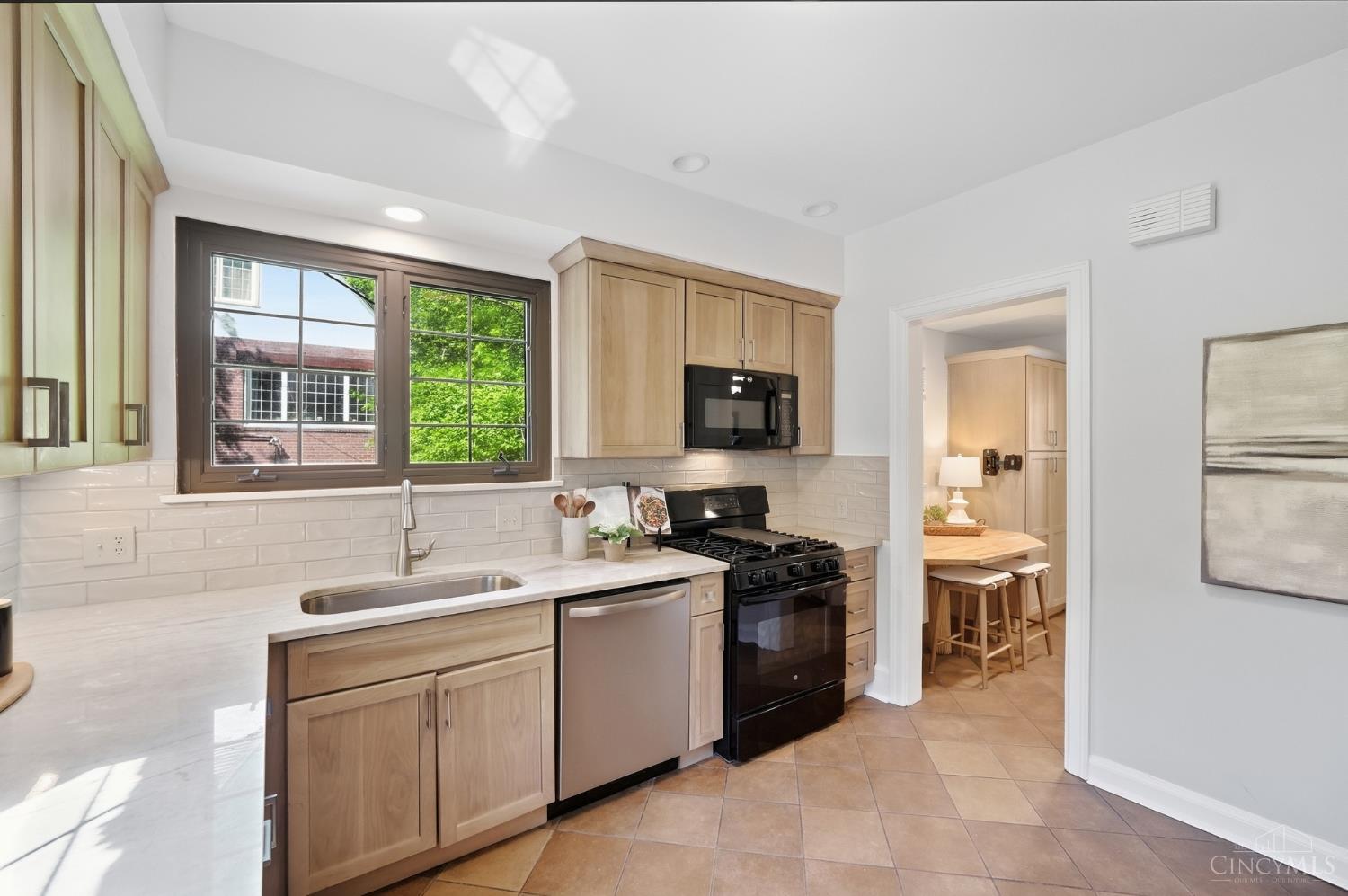 3931 Leyman Drive Property Photo 11