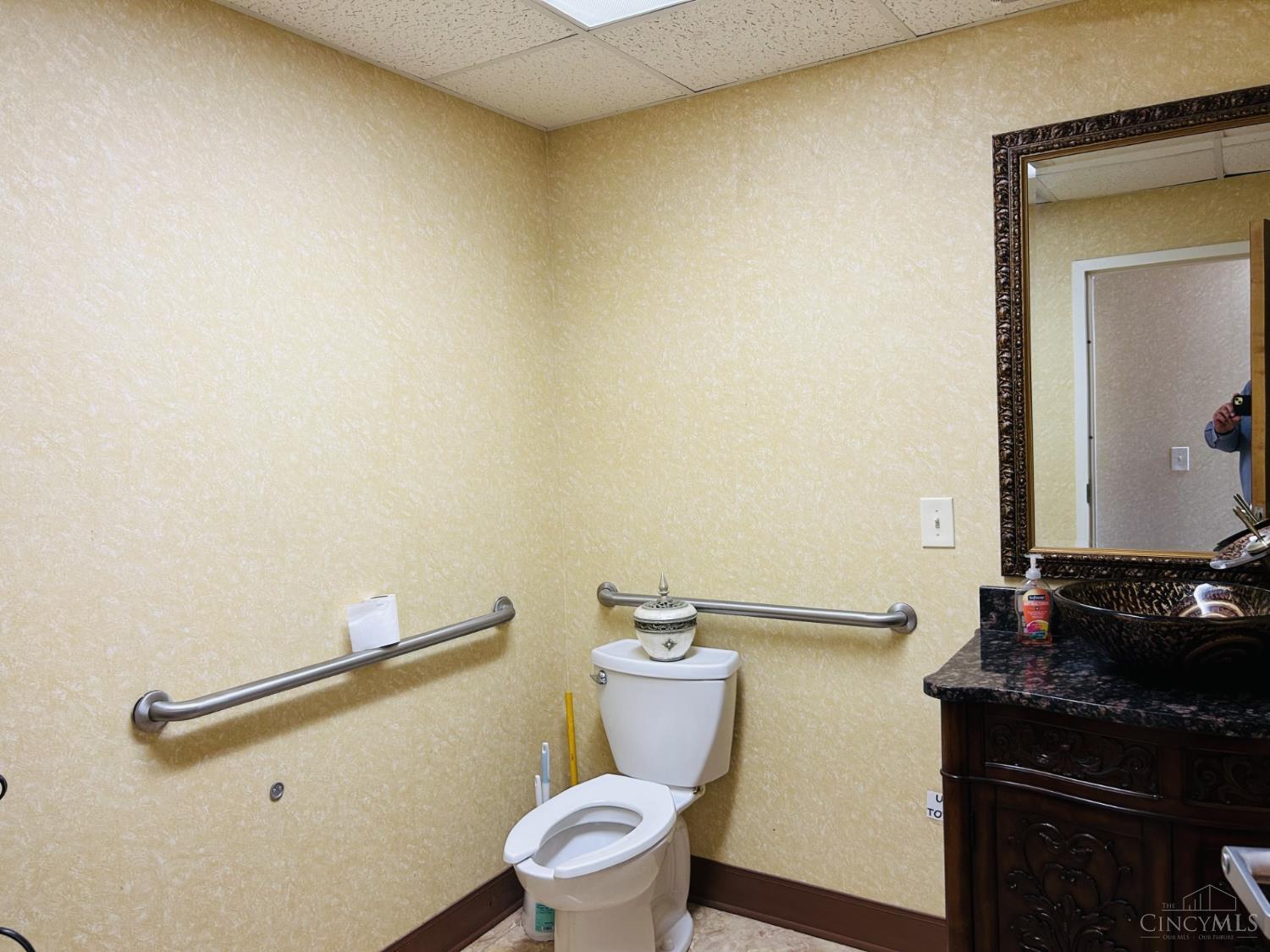 3006 Glenmore Avenue Property Photo 18