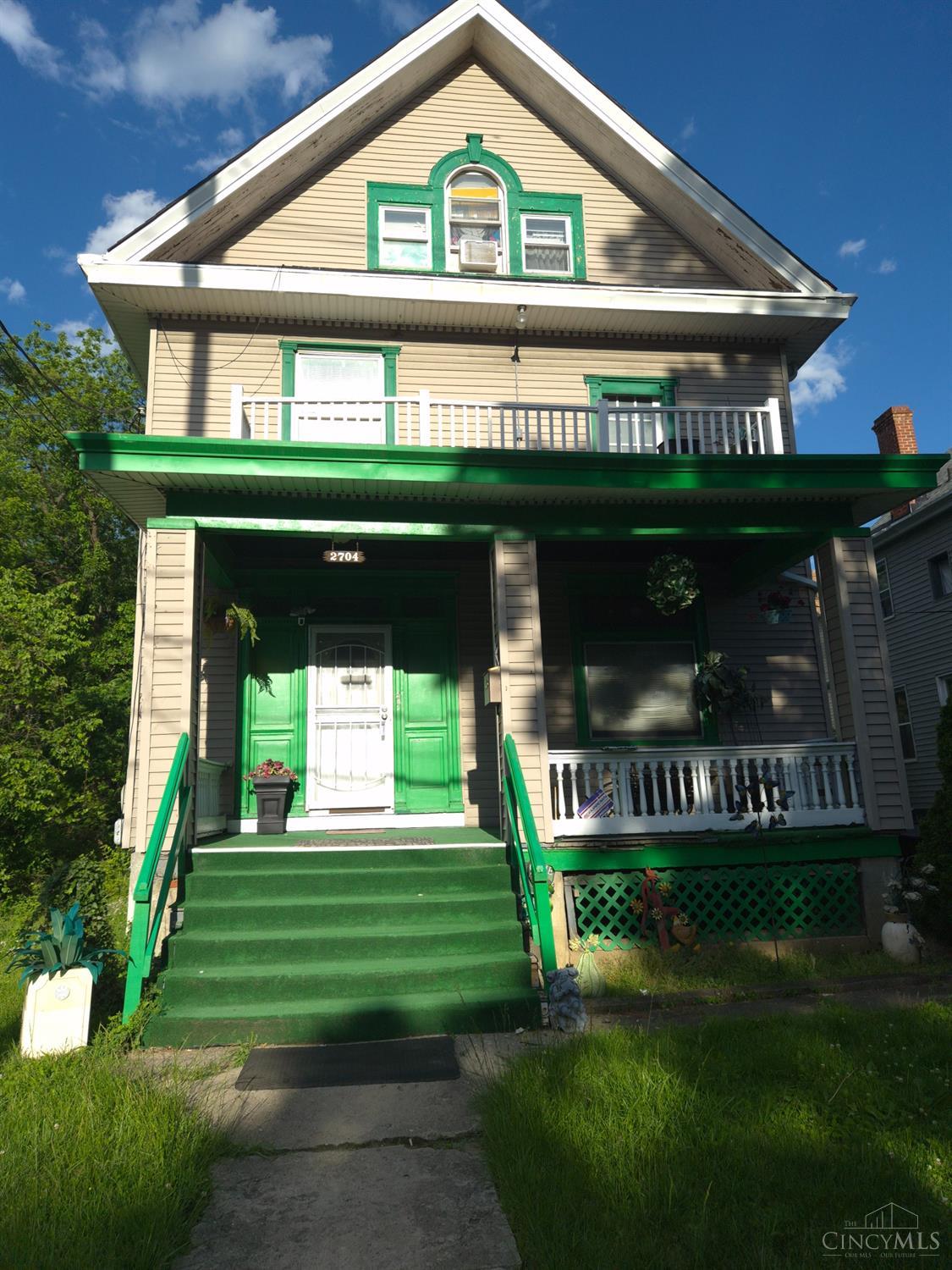 2704 Euclid Avenue Property Photo 4