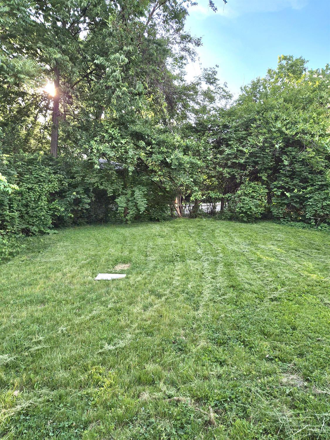 2704 Euclid Avenue Property Photo 24