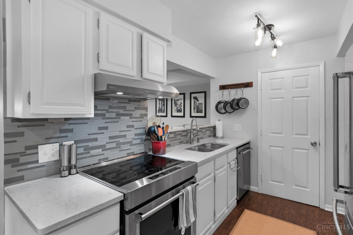 538 Tusculum Avenue Property Photo 11