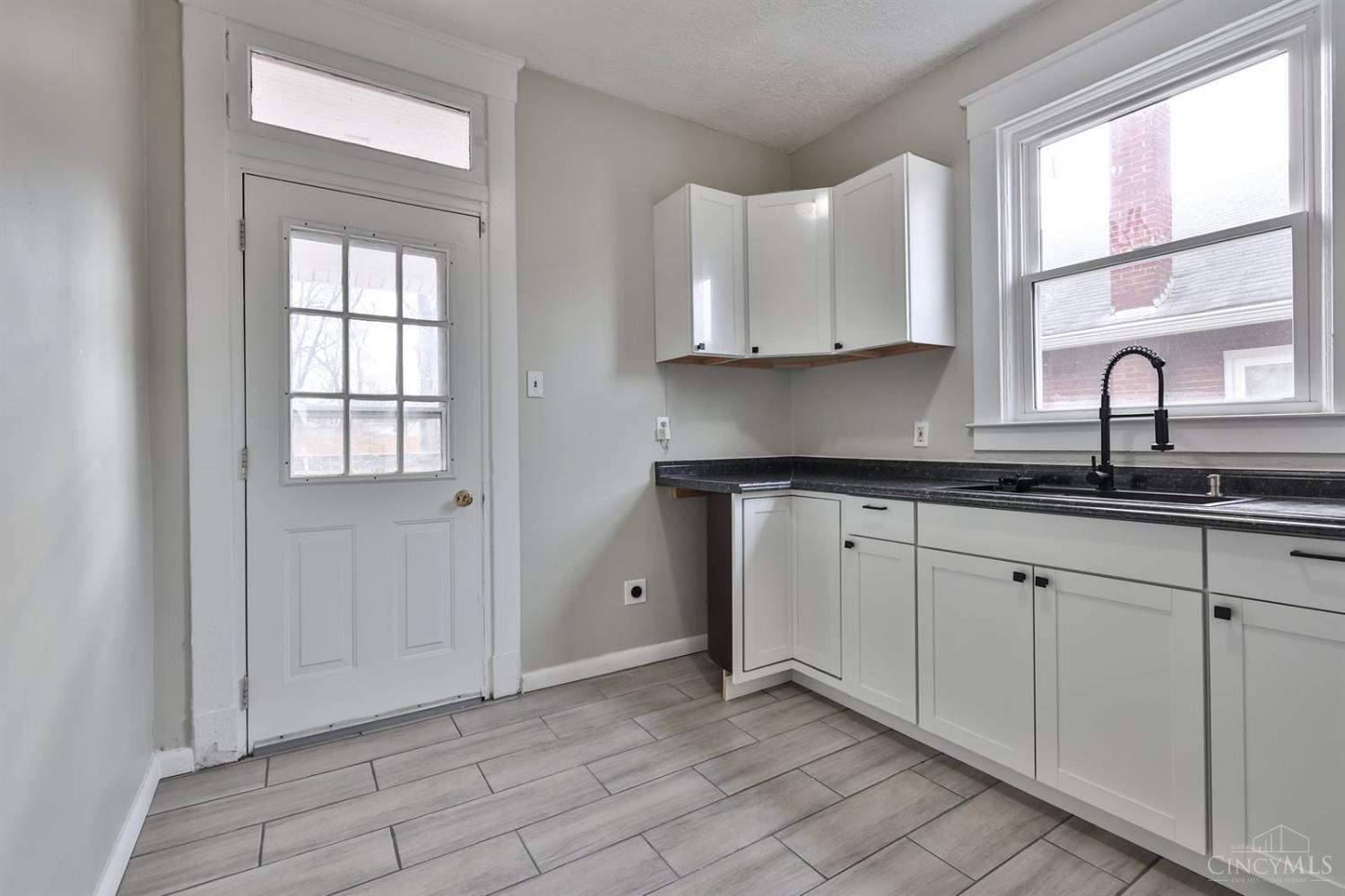 5807 Prentice Street Property Photo 15