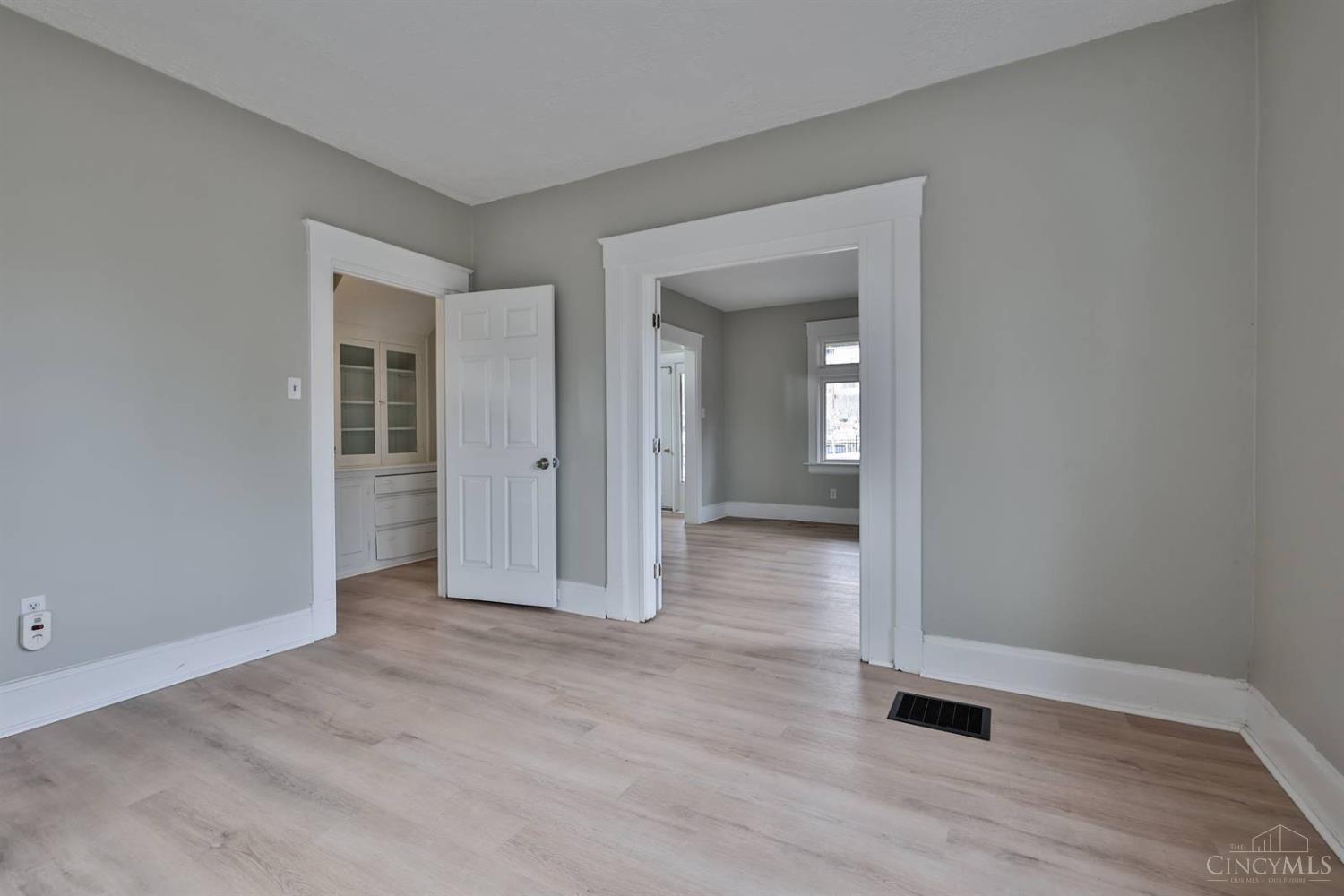 5807 Prentice Street Property Photo 18