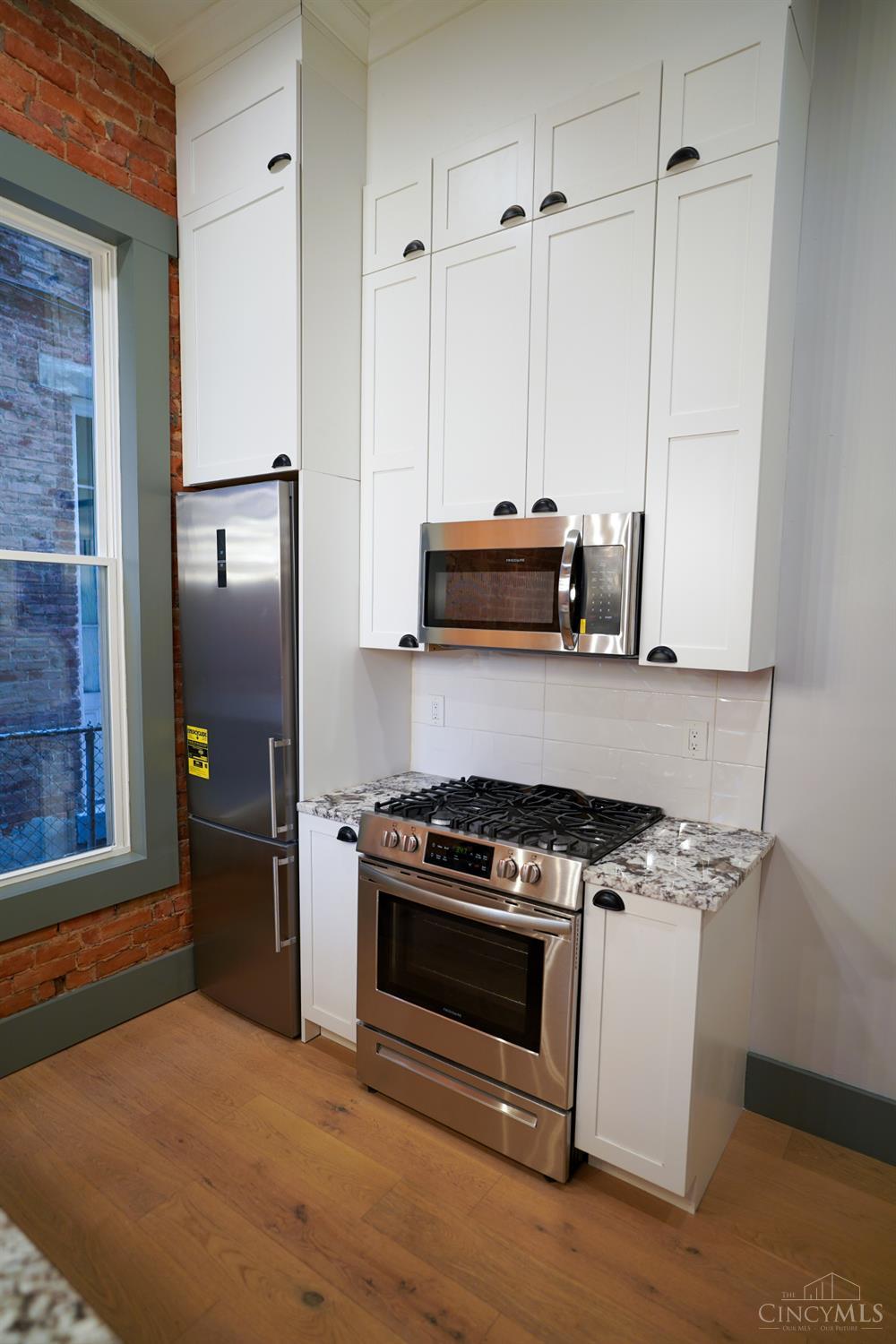 472 Dayton Street Property Photo 13