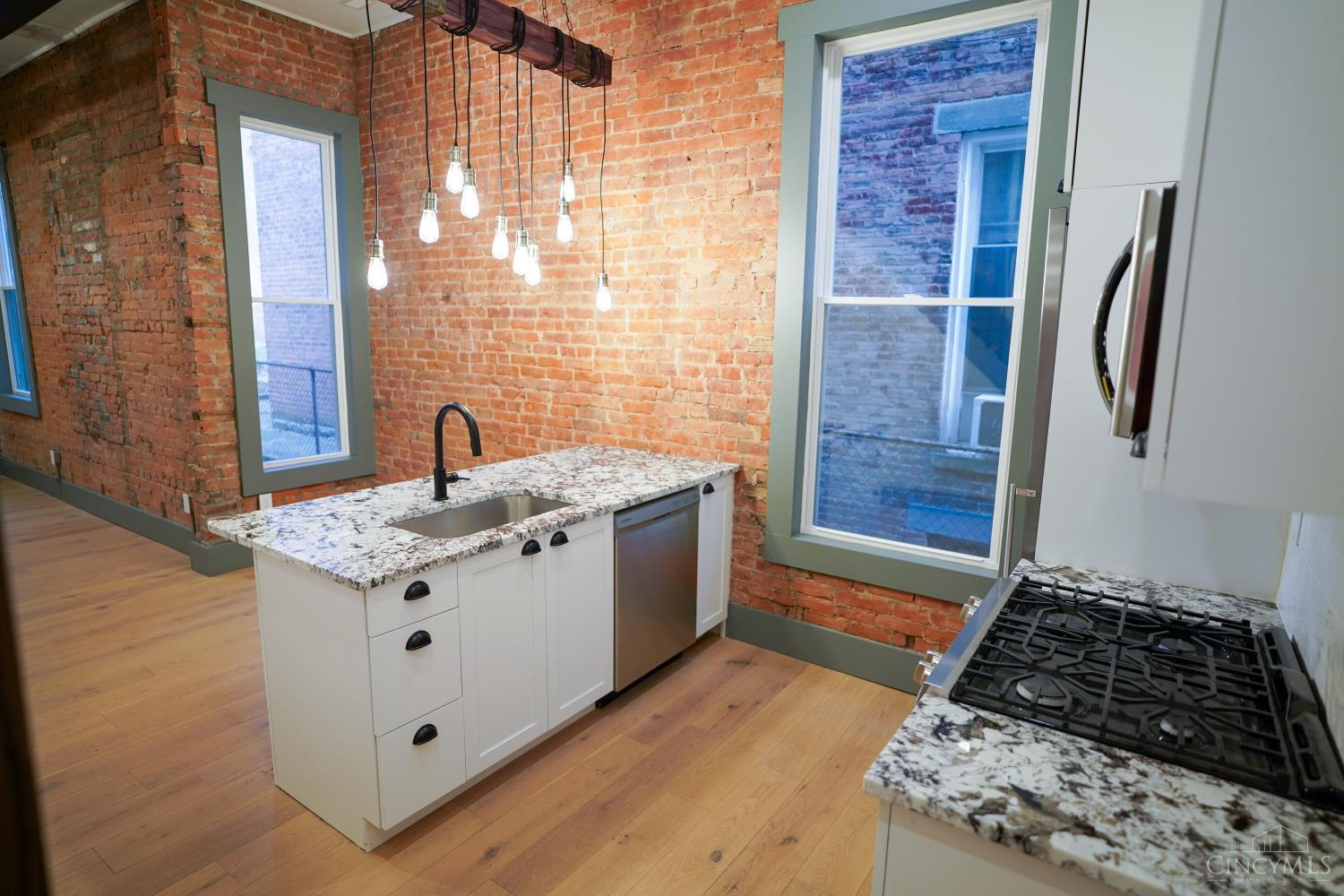 472 Dayton Street Property Photo 14