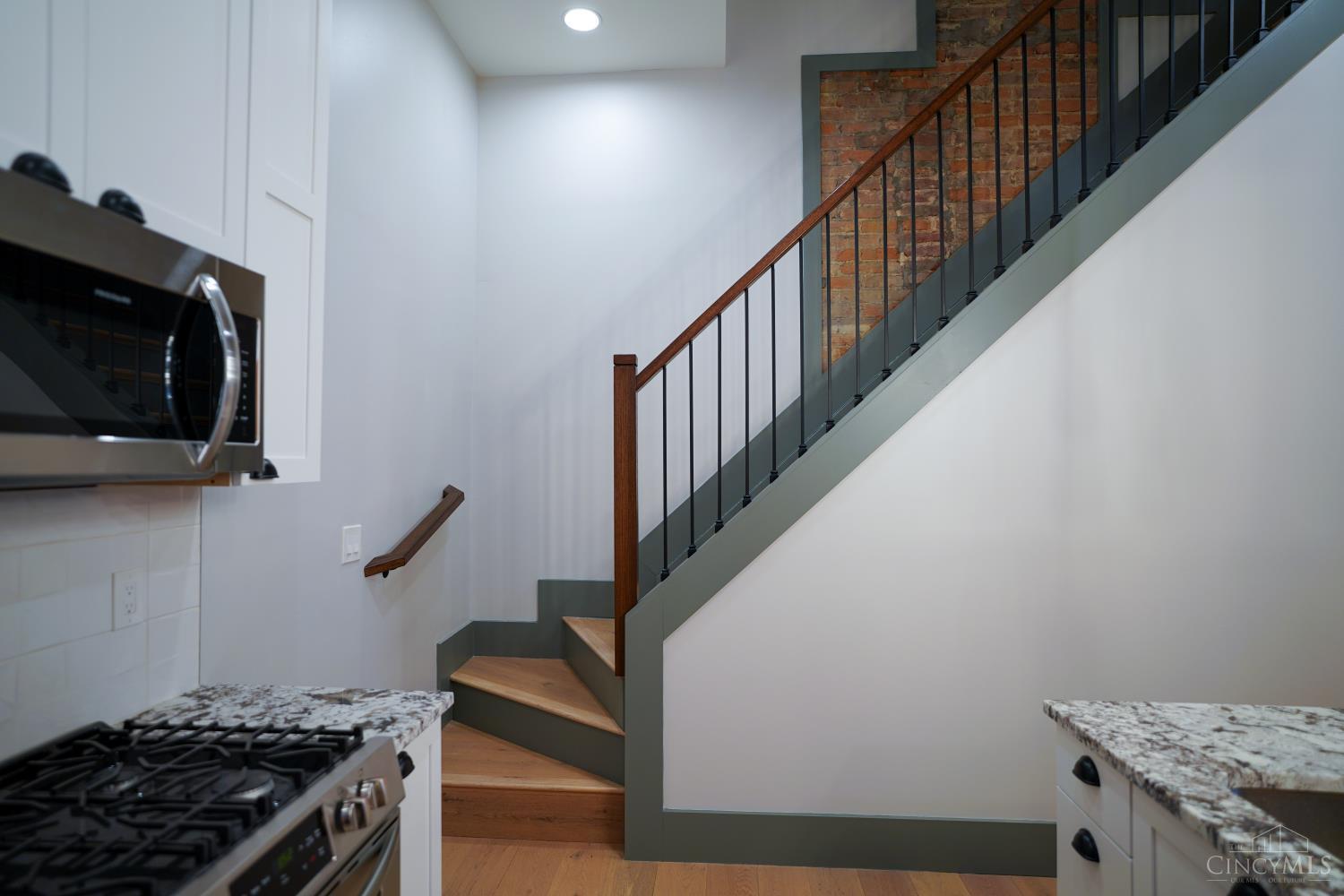 472 Dayton Street Property Photo 17
