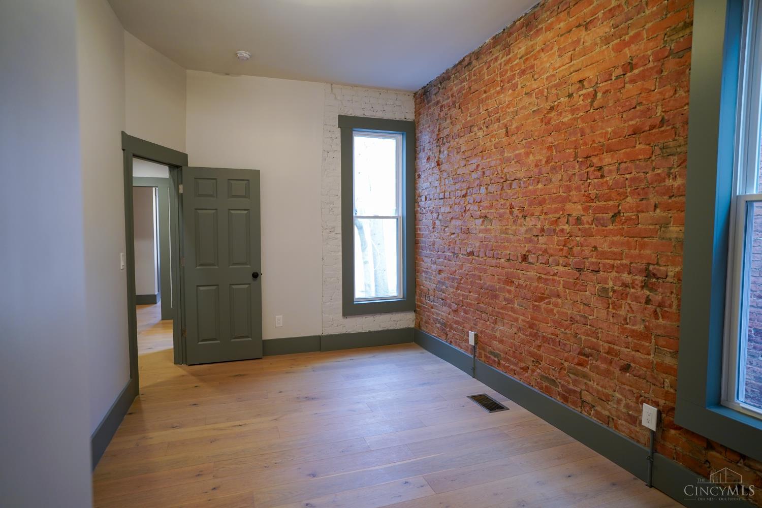 472 Dayton Street Property Photo 25