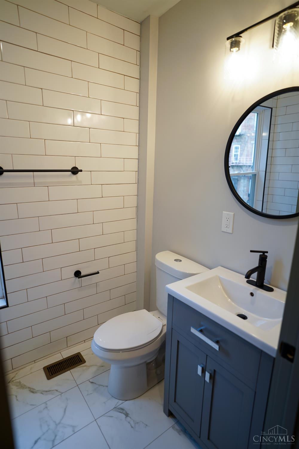 472 Dayton Street Property Photo 27
