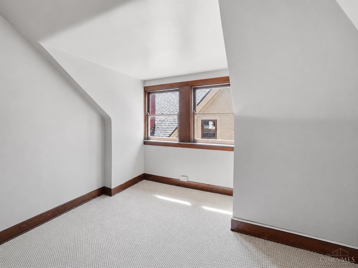 1540 Pullan Avenue Property Photo 28