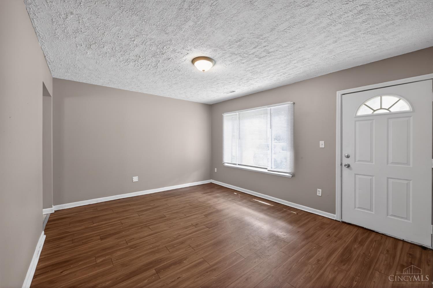 3206 Niagara Property Photo 2
