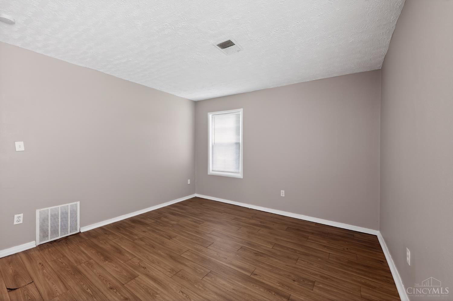 3206 Niagara Property Photo 6