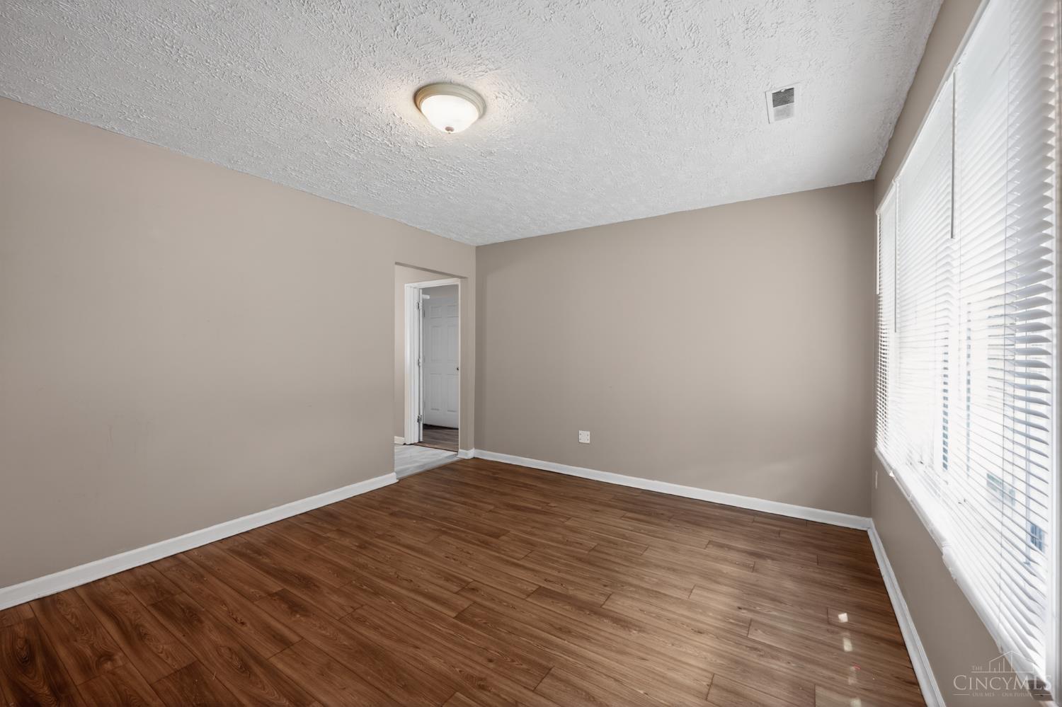 3206 Niagara Property Photo 12