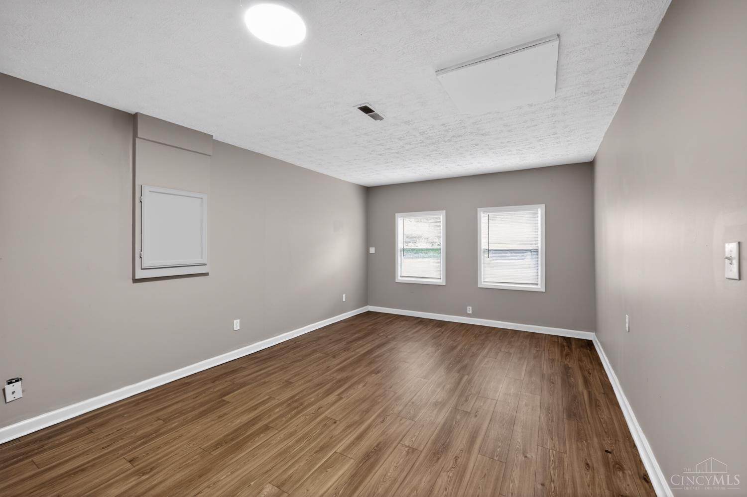 3206 Niagara Property Photo 14