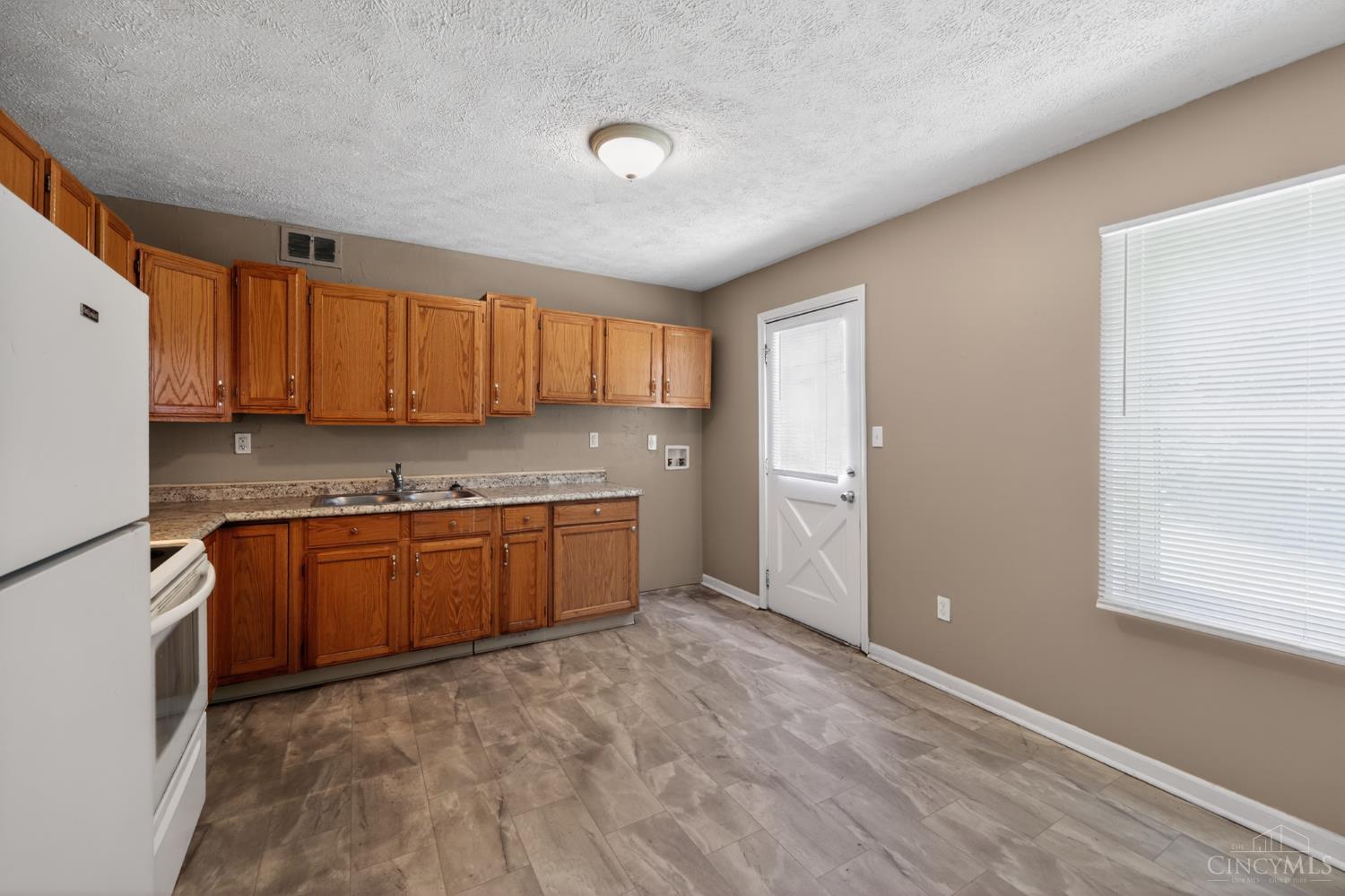 3206 Niagara Property Photo 16