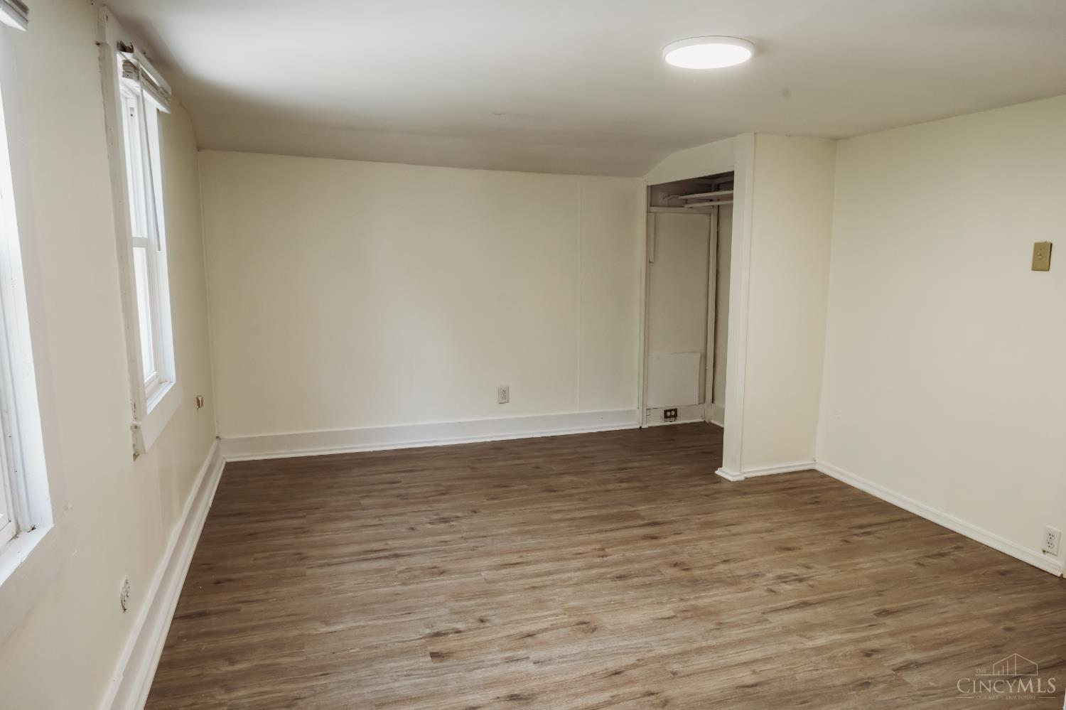 1014 Race Drive Property Photo 19