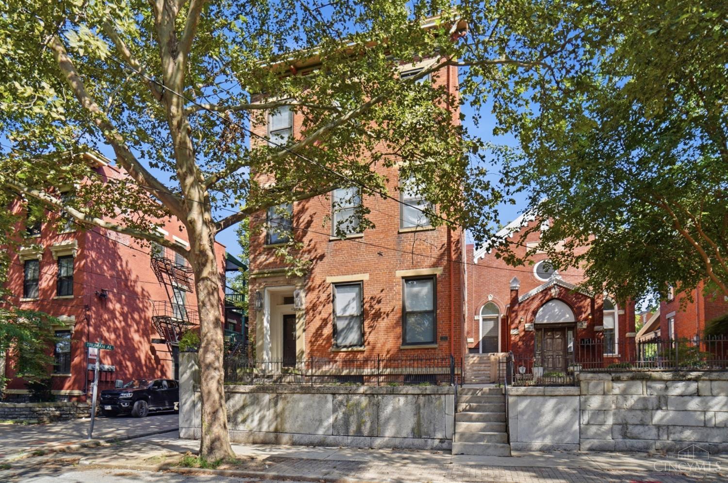 422 Clark Street Property Photo 1