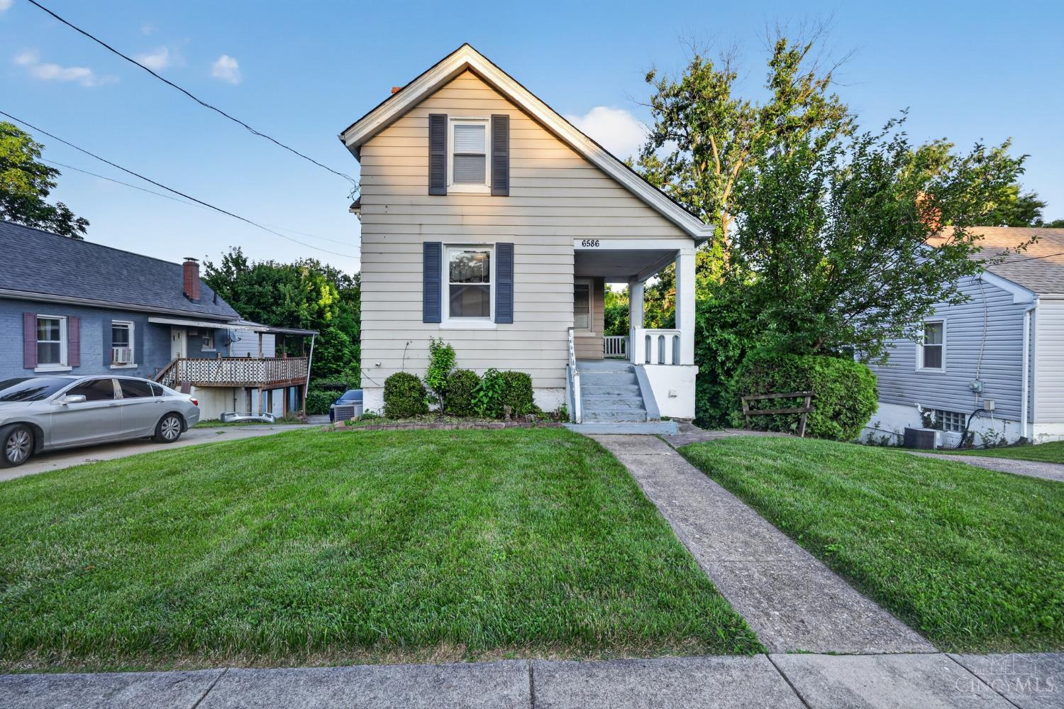 6586 Parrish Avenue Property Photo 1