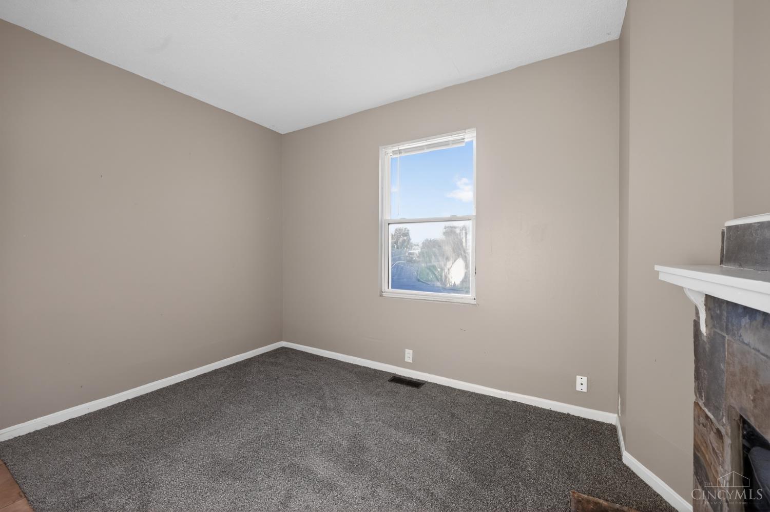 6586 Parrish Avenue Property Photo 3