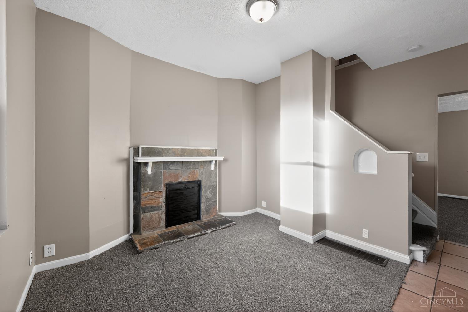 6586 Parrish Avenue Property Photo 4