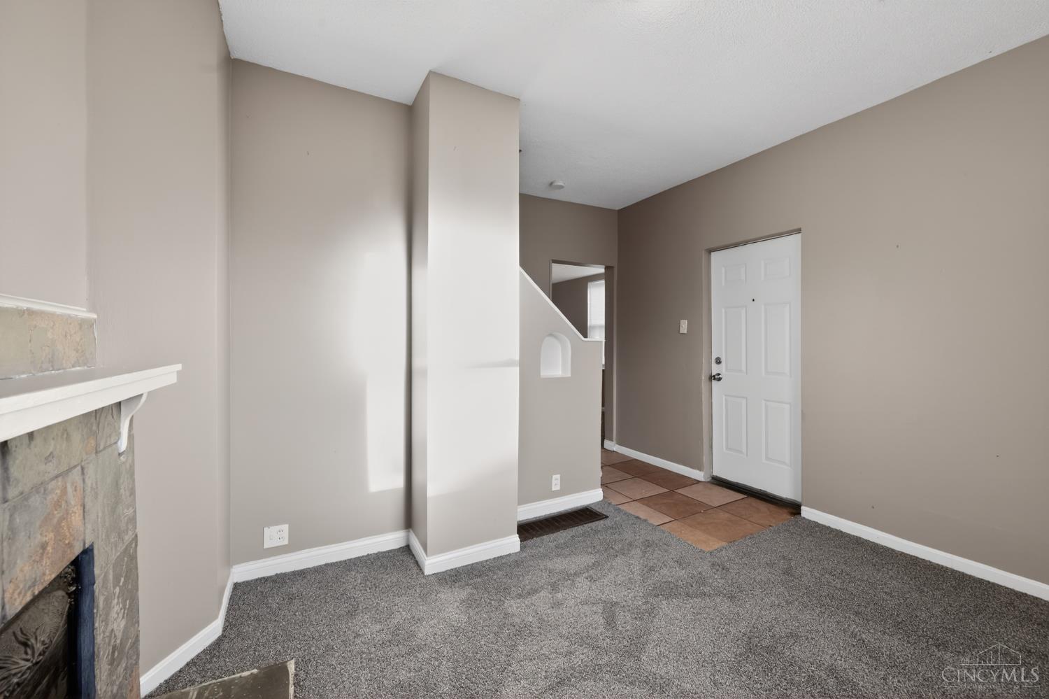 6586 Parrish Avenue Property Photo 6