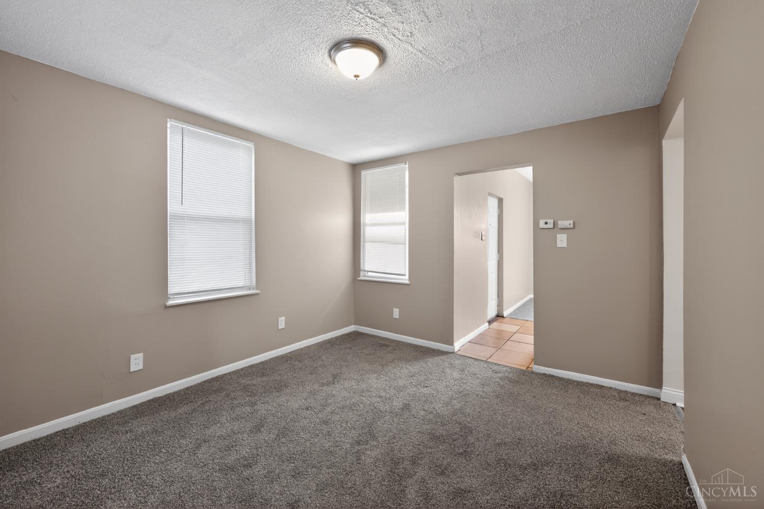6586 Parrish Avenue Property Photo 7