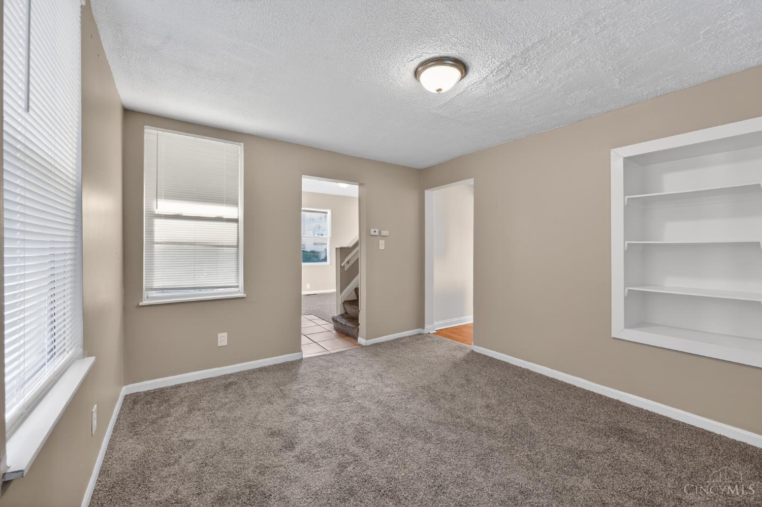 6586 Parrish Avenue Property Photo 8