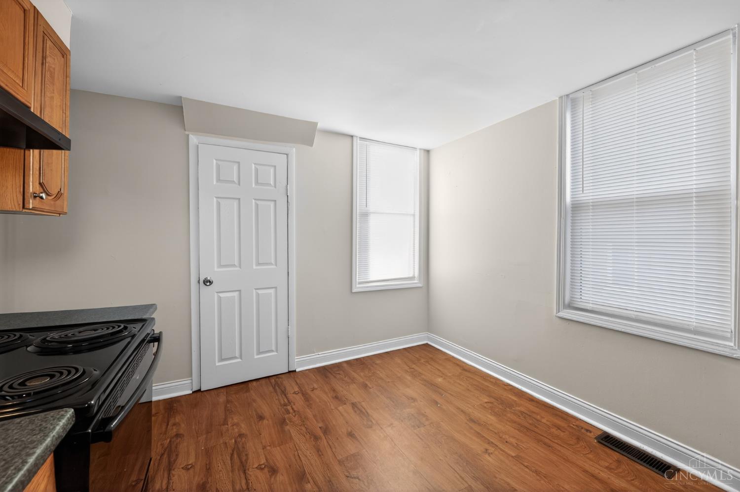 6586 Parrish Avenue Property Photo 10