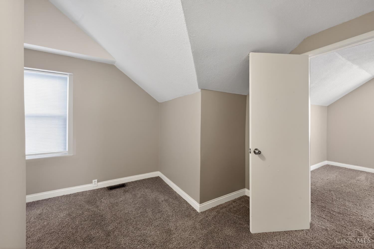 6586 Parrish Avenue Property Photo 13