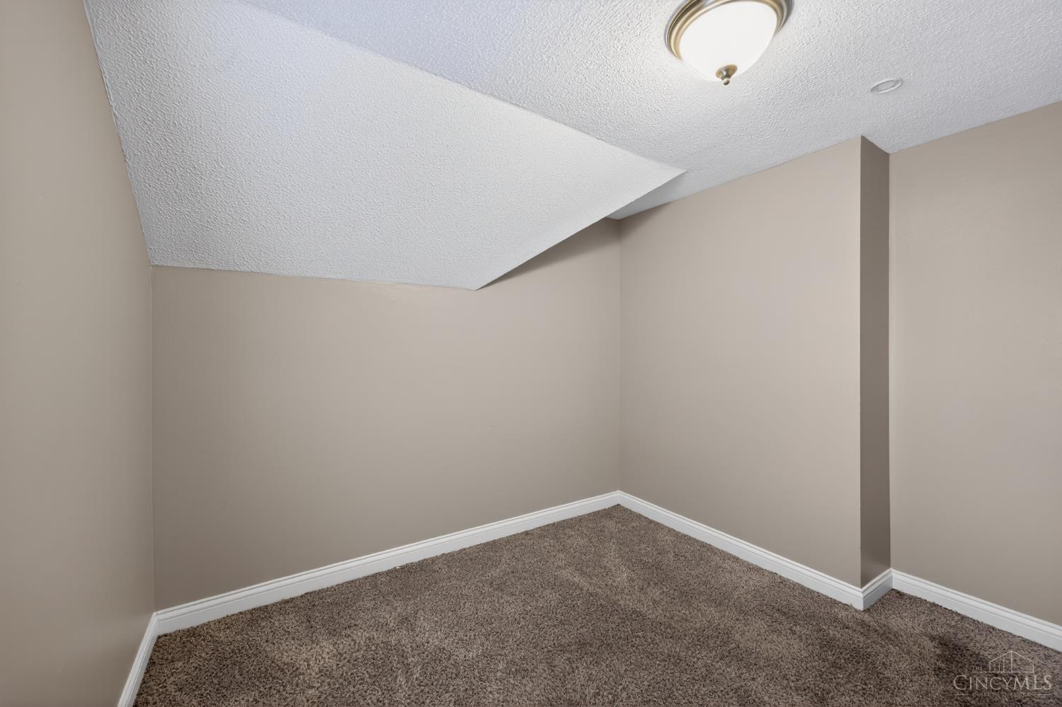 6586 Parrish Avenue Property Photo 14