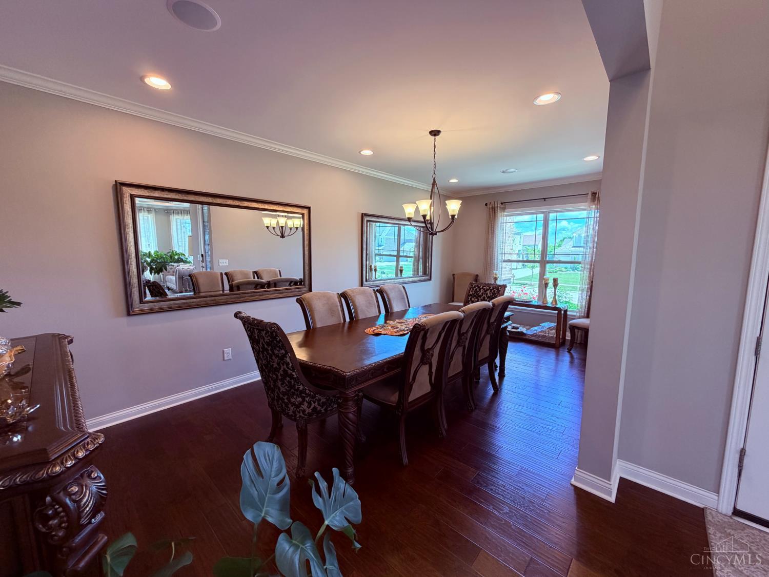 6537 Martindill Way Property Photo 13