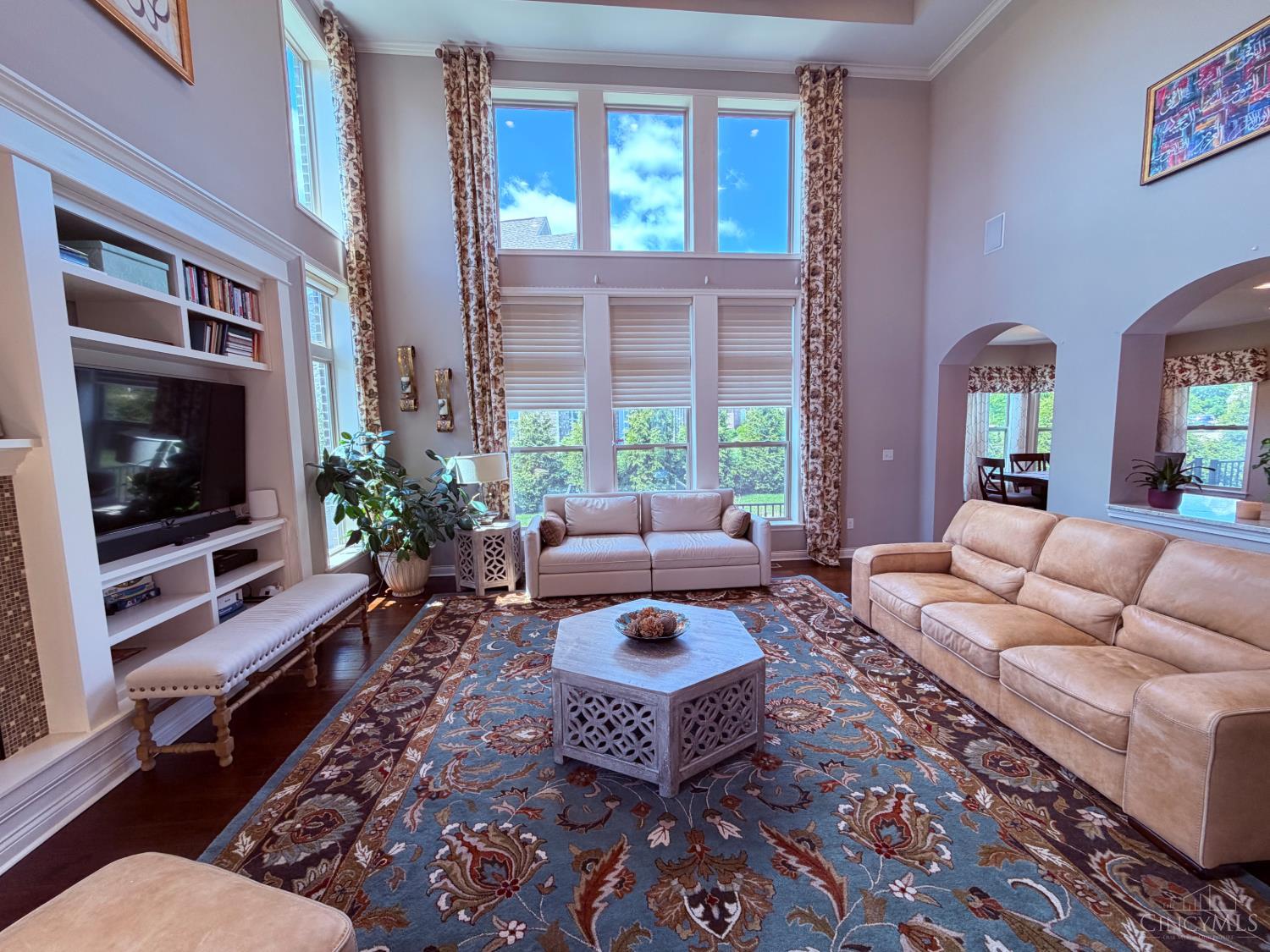 6537 Martindill Way Property Photo 16
