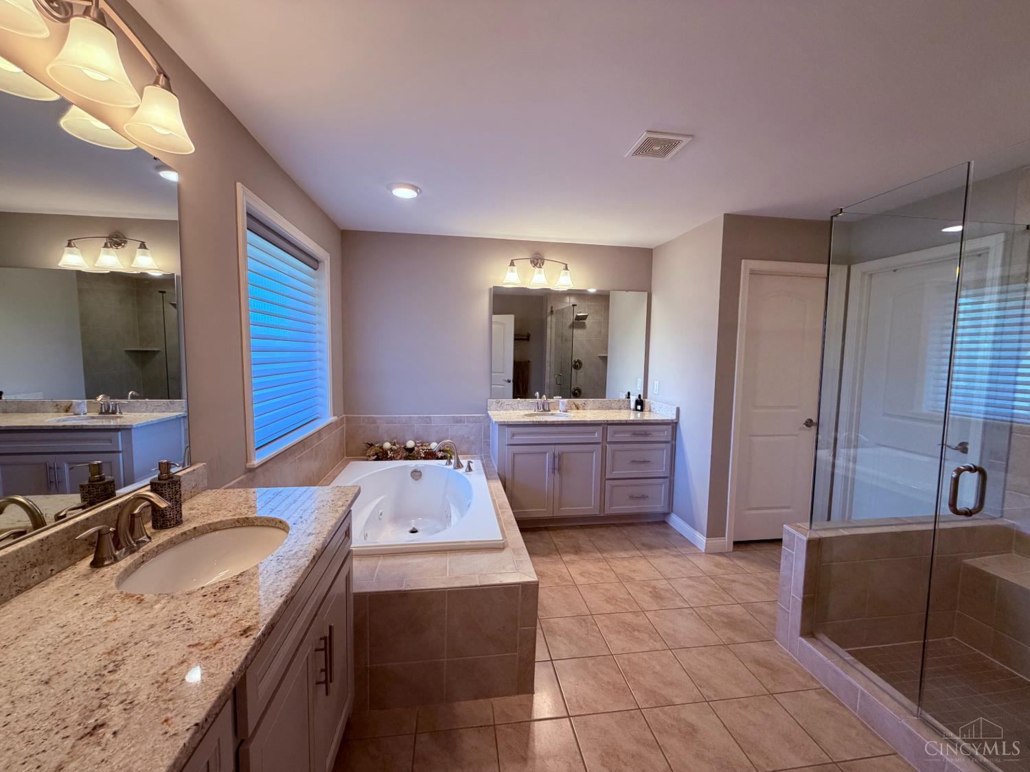 6537 Martindill Way Property Photo 49