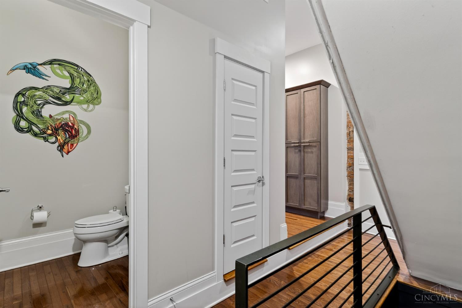 1008 Elm Street Property Photo 11