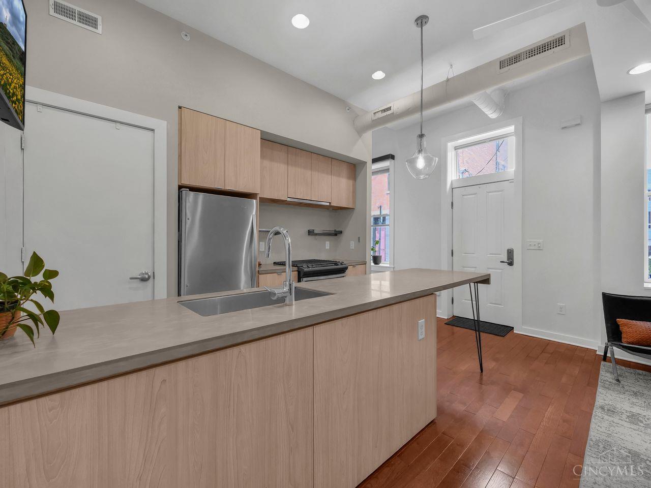 1509 Pleasant Street Property Photo 4