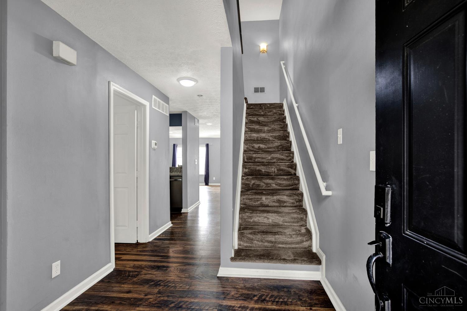 10555 Montgomery Road Property Photo 6