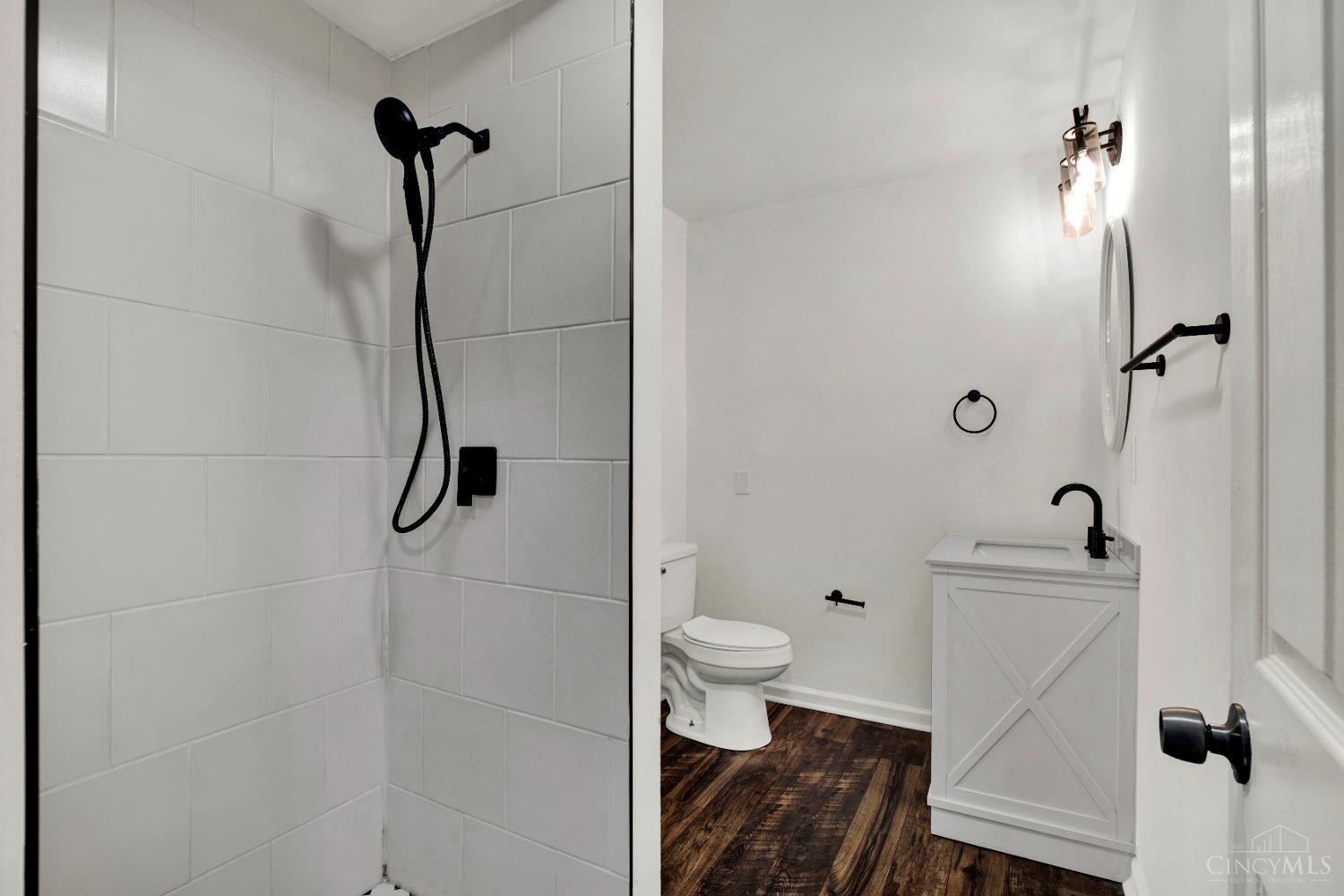 10555 Montgomery Road Property Photo 8