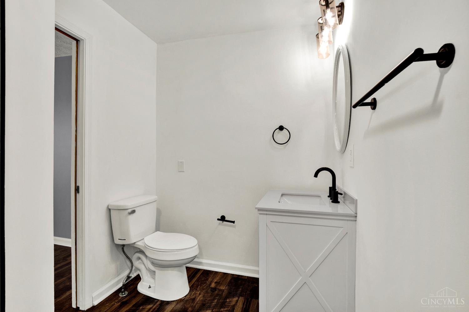 10555 Montgomery Road Property Photo 9