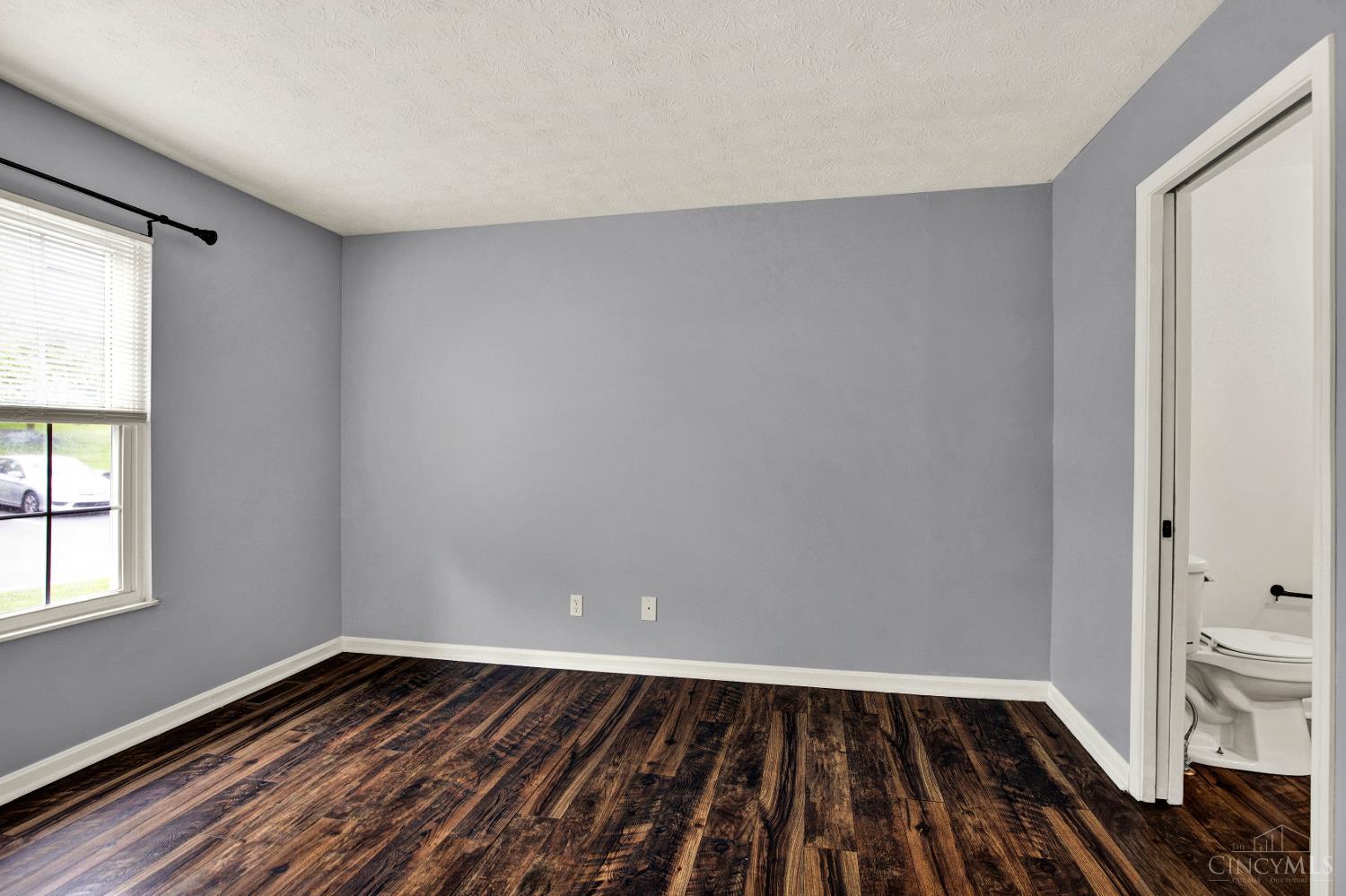 10555 Montgomery Road Property Photo 11