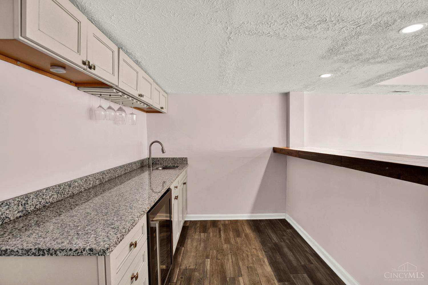 10555 Montgomery Road Property Photo 28