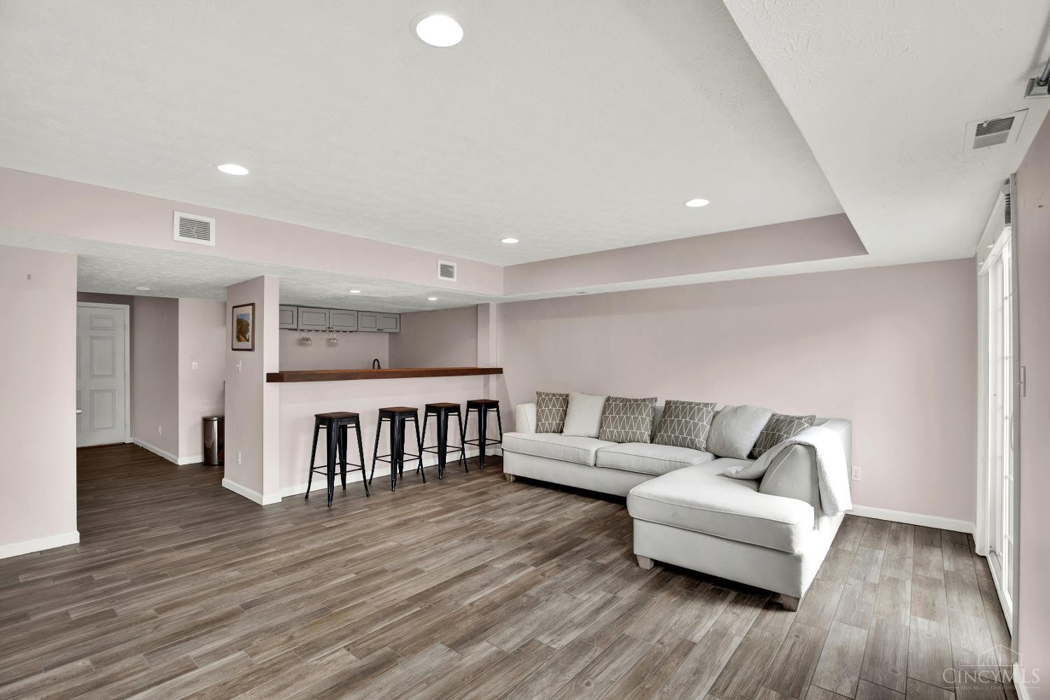 10555 Montgomery Road Property Photo 33