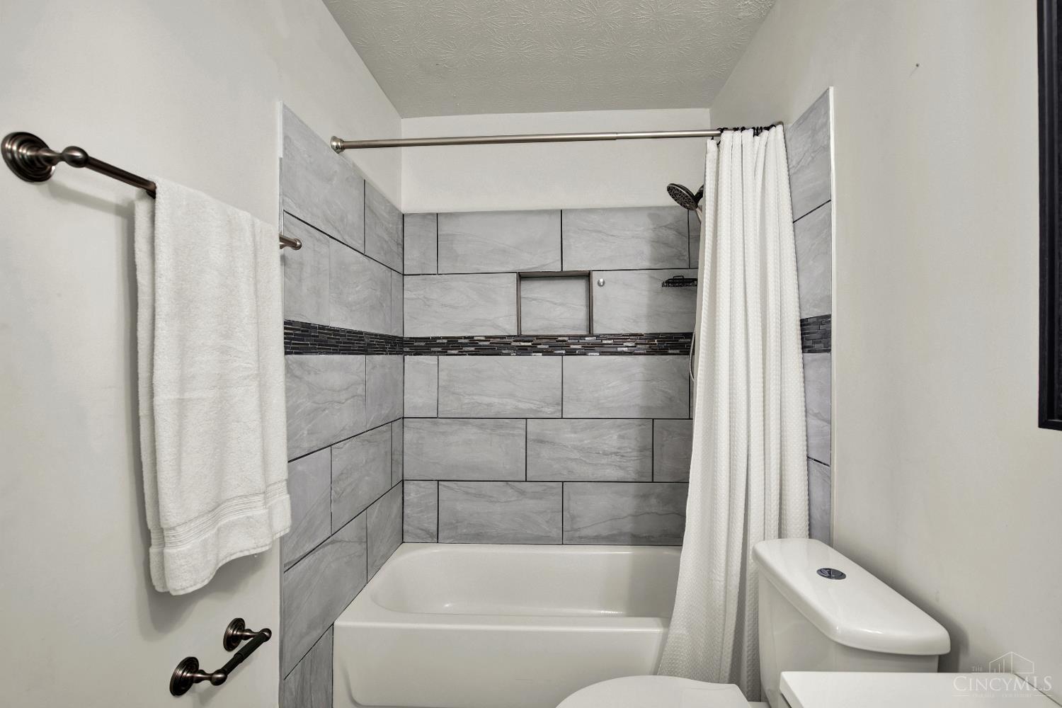 10555 Montgomery Road Property Photo 50